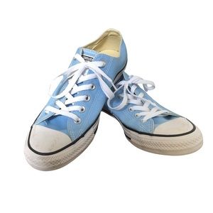 Light blue Converse Chuck Taylor unisex